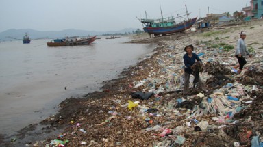  Ô nhiễm môi trường ở xã biển Ngư Lộc-Thanh Hóa ngày càng nghiêm trọng 