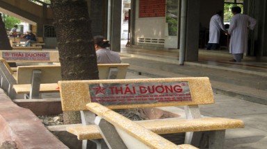  Quảng bá thuốc "tế nhị” ở khuôn viên tịnh xá Trung Tâm